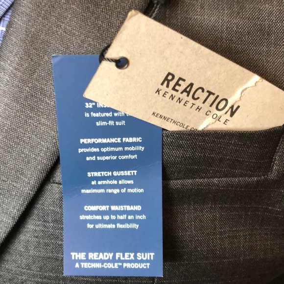 « SOLD »Kenneth Cole, Gray Shark skin suit. - Picture 3 of 8